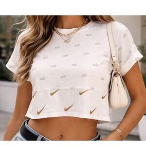 Nike White Gray Gold Logo Cropp Top Tee Size Medium
